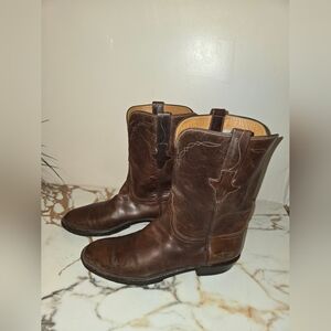 Lucchese Men’s 12 B Classics Handmade Leather Roper Boots Asking $195.00